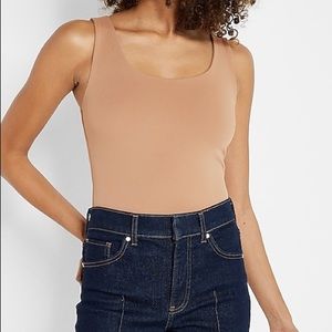 Express Body Contour Scoop Neck Thong Bodysuit in color Pecan